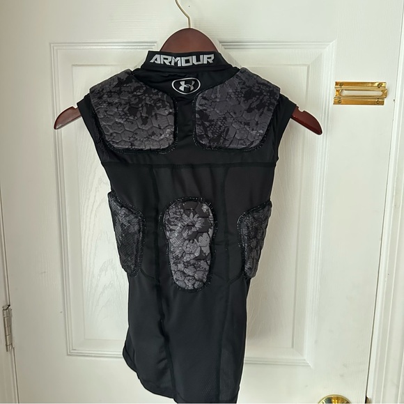 Under Armour Youth Medium Game Day Armour Pro 5-Pad Integrated Football Shirt - Picture 6 of 7